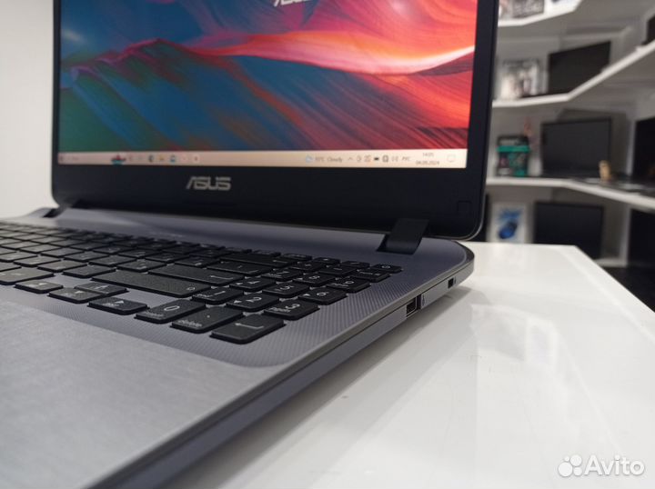 Ноутбук Asus N4000