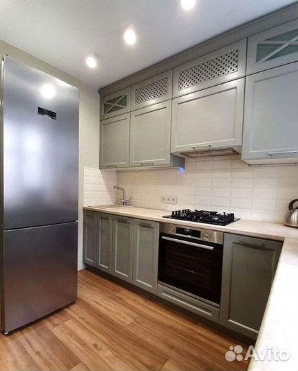 Кухня до потолка