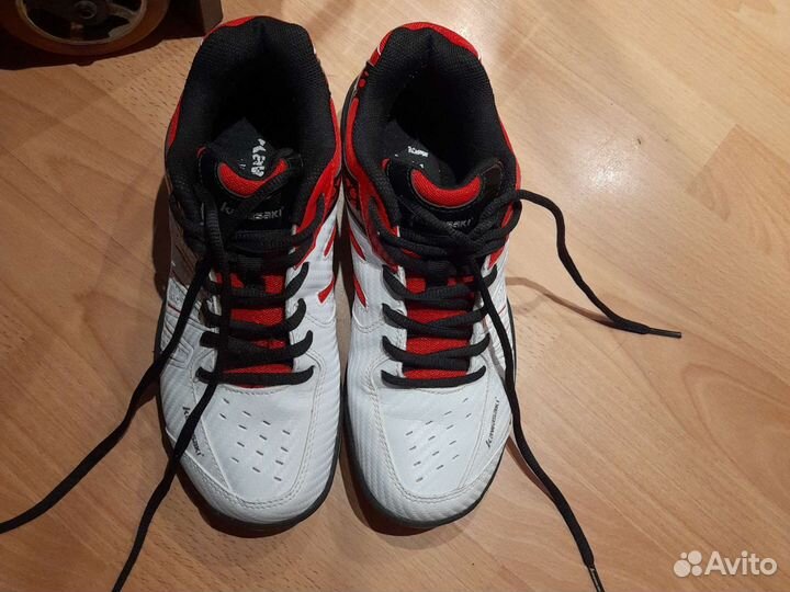 Кроссовки женские для бадминтона