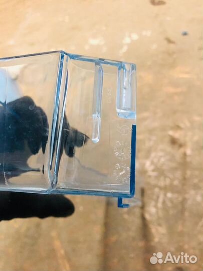 Средний балкон двери холодильника Electrolux