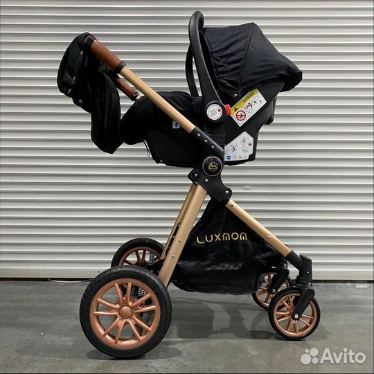 Детская прогулочная коляска Luxmom