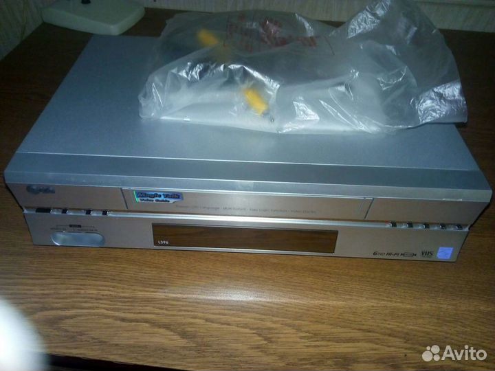Видеомагнитофон lg