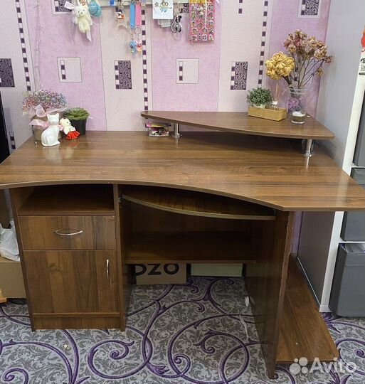 Компьютерный стол