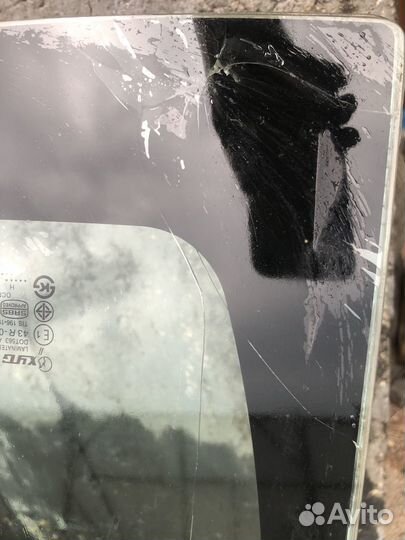 Стекло лобовое toyota hilux