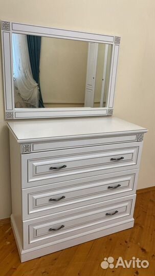 Спальный гарнитур