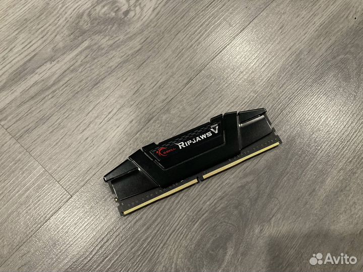 G.Skill Ripjaws V DDR4 8 GB (3200 MHz)