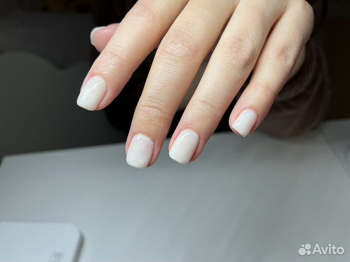 Модель гель лак и педикюр