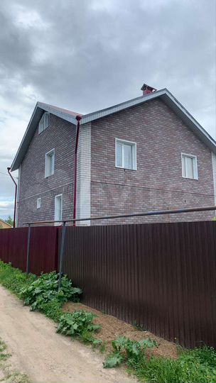 Дом 209 м² на участке 8 сот.