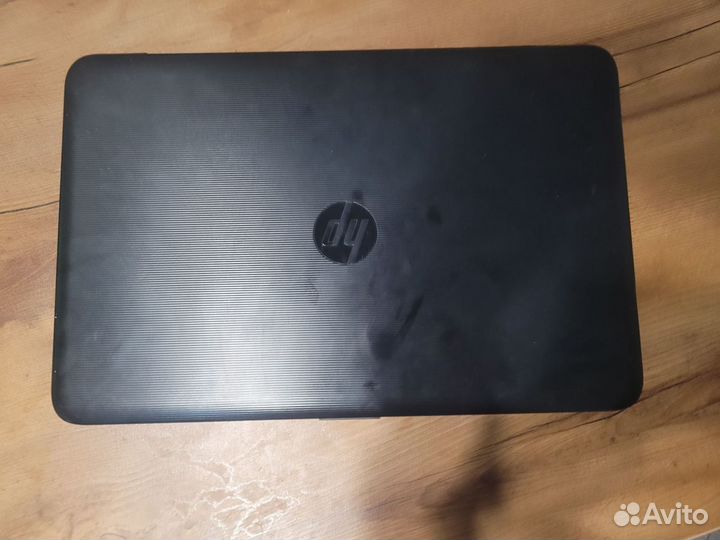 Ноутбук HP 15-ay028ur