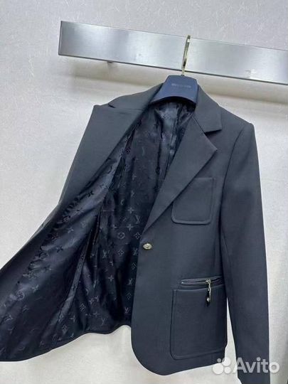 Костюм Louis Vuitton