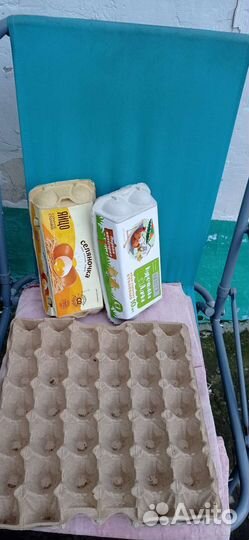 Ячейки для яиц, много