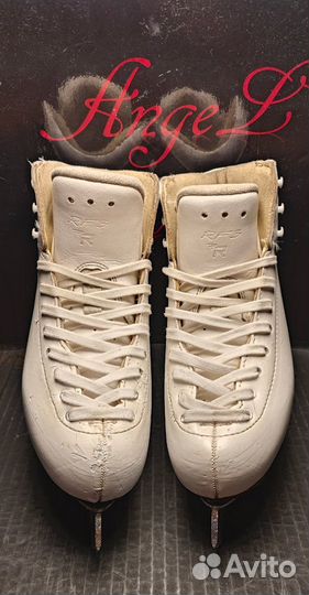 Коньки фигурные Risport RF 3 Pro 200