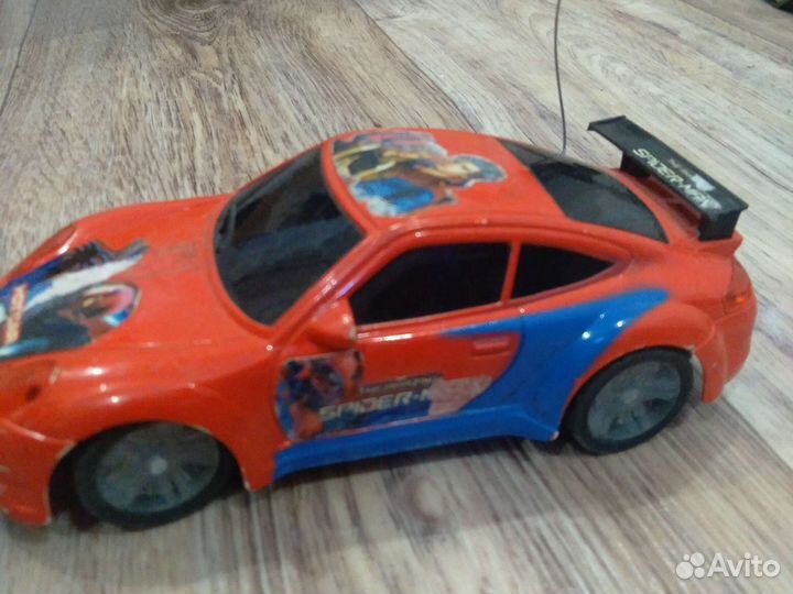 Машинка на радиоуправлении