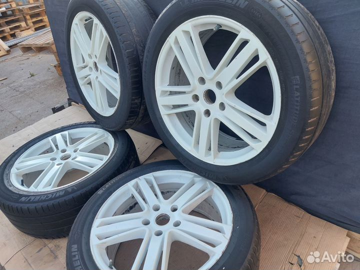 R20 Michelin Latitude Sport 3 275/45, PCD 5x130 DIA 71.6