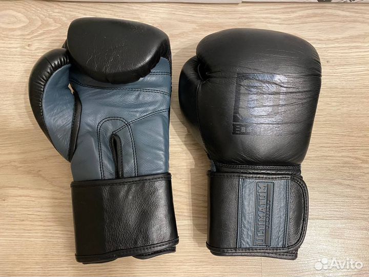 Боксерские перчатки