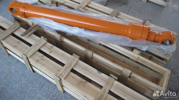 Стреловой гидроцилиндр Hitachi ZX240