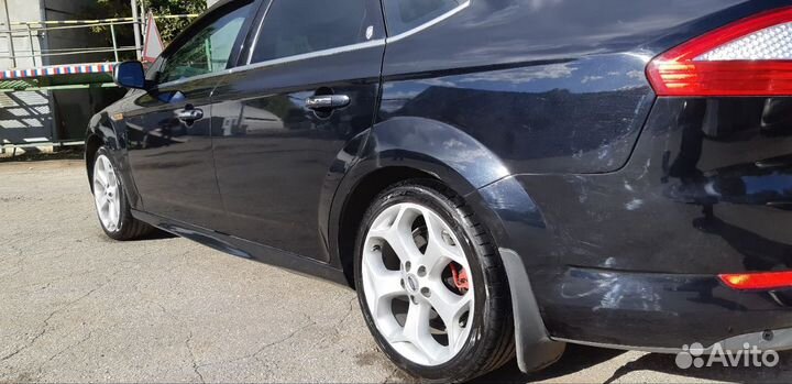 Пластиковые накладки порогов Ford Mondeo IV