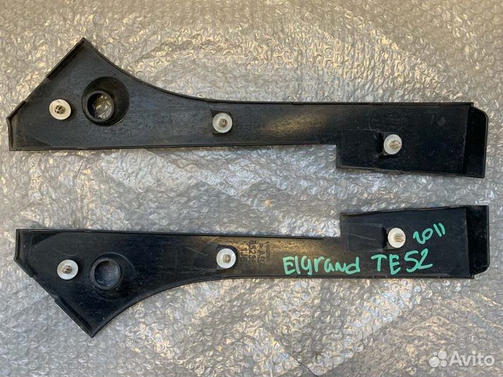 Накладка на бампер задняя Nissan Elgrand TE52