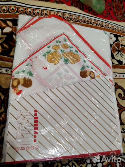 Скатерти новые разные