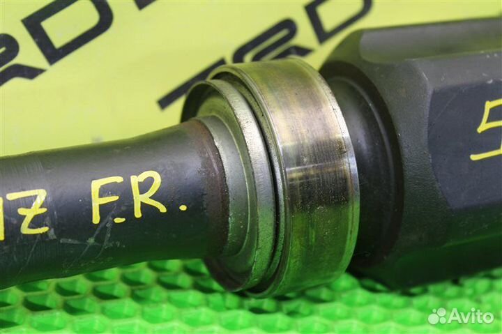 Шрус внутренний передний правый Toyota Camry MCV30