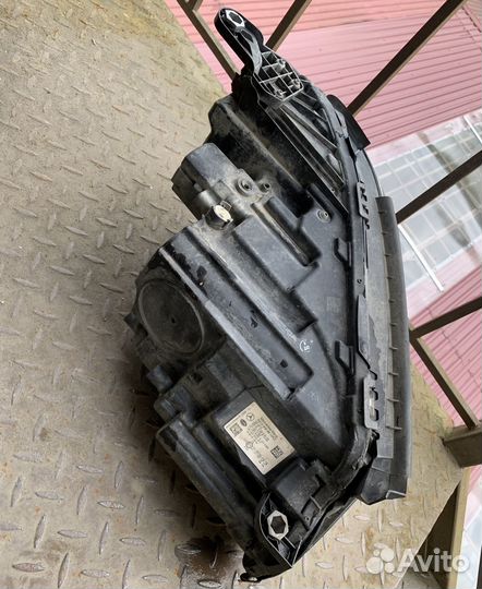 Фара, фары Mercedes-Benz E213