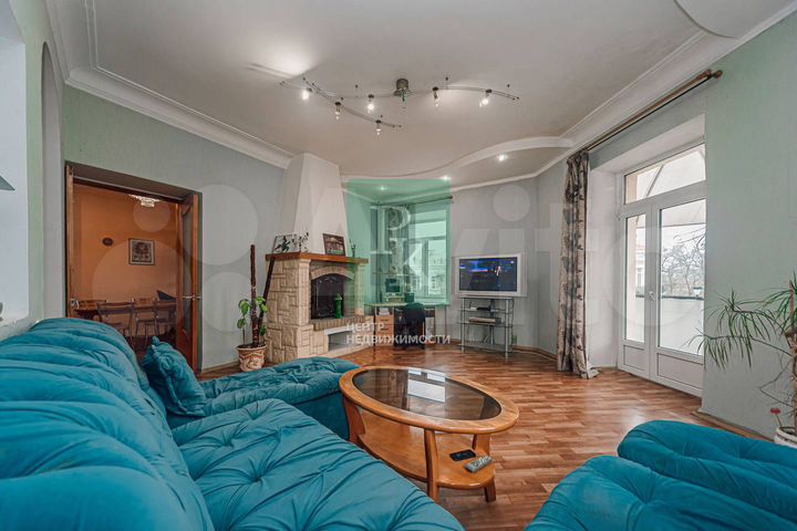 5-к. квартира, 160 м², 3/3 эт.