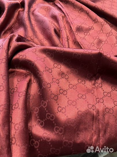 Кашемировый мягкий палантин Gucci бордовый