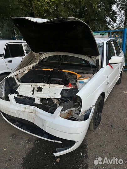 Разбор LADA priora хэтчбек люкс