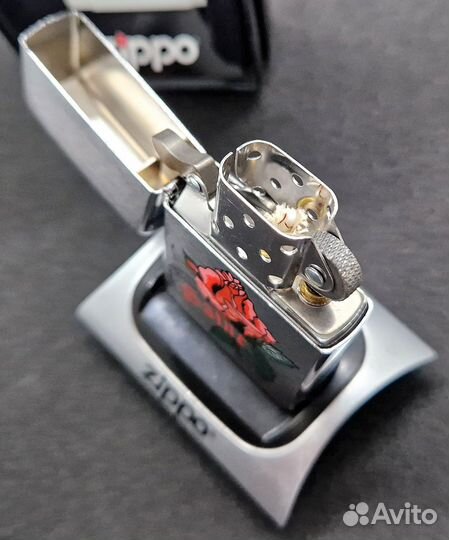 Zippo 200 Saint Rose (Святая Роза)