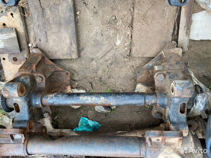 Ось балансира ЗИЛ 131