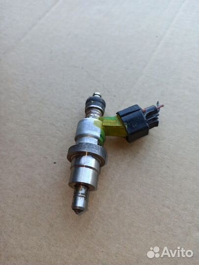 Форсунка бензиновая Toyota Avensis 2.0, 2.4