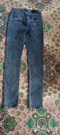 Джинсы женские