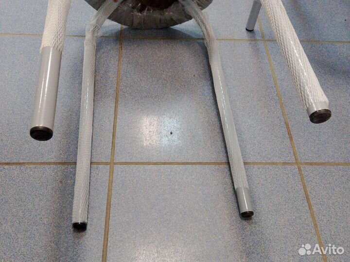 Табуретки для кухни новые