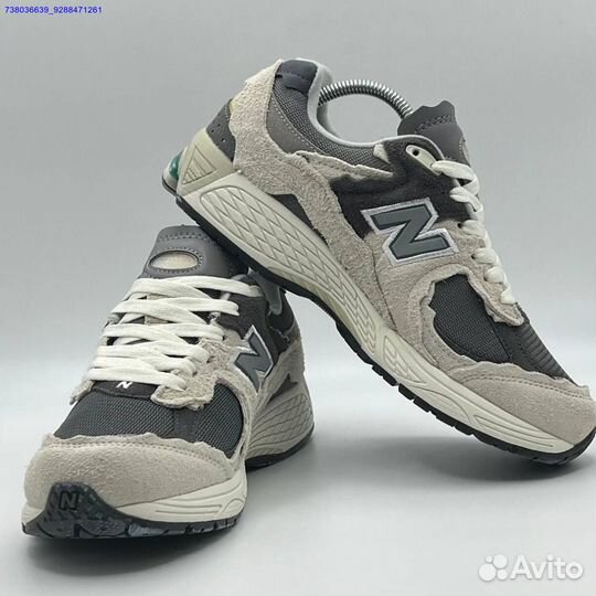 New Balance 2002R