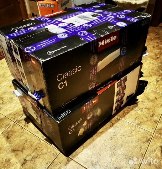 Пылесос Miele Classic C1 PowerLine sbad3