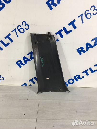 Обшивка средней стойки правая низ volkswagen polo