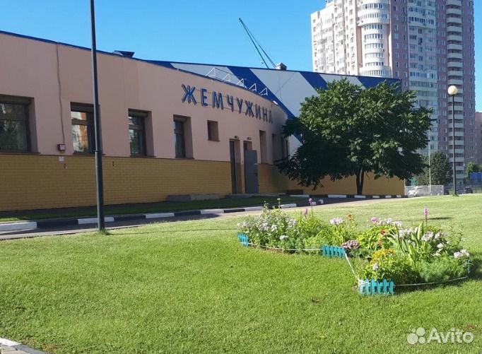 Охранник одиночный пост вахта в бассейн