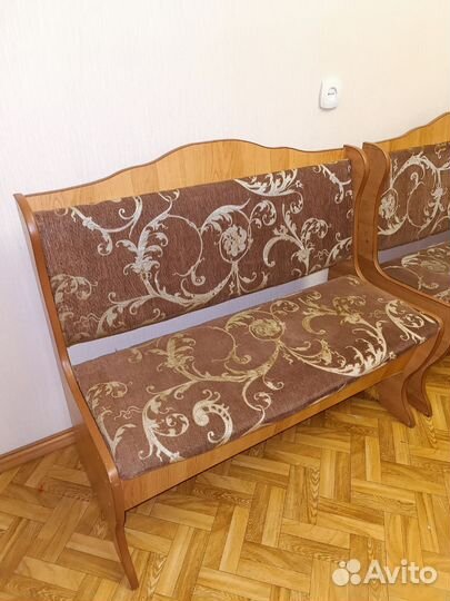 Кухонный мягкий уголок