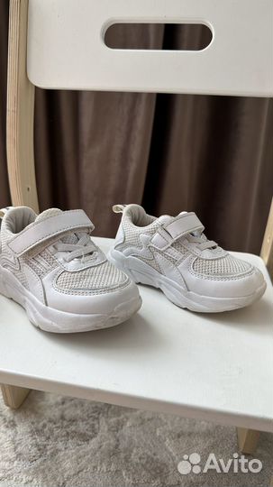Кроссовки детские 23 размер