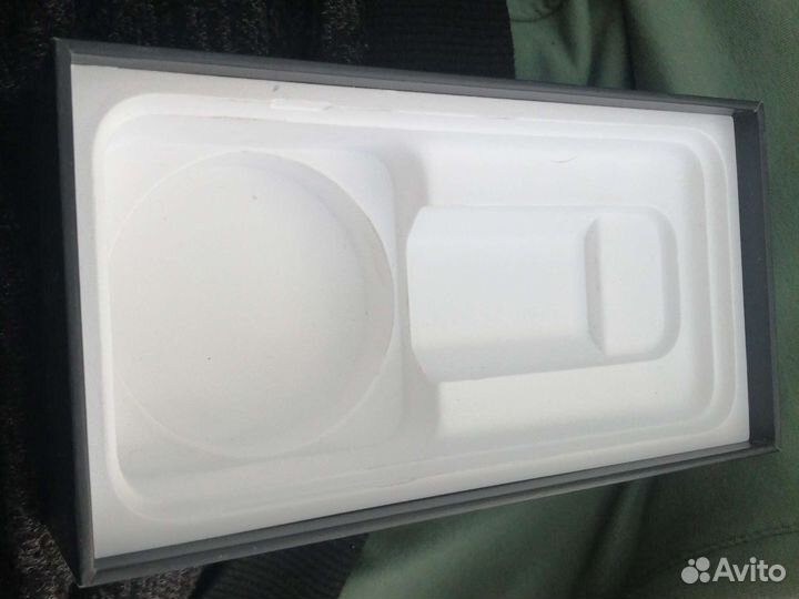 Коробка от iPhone 7 32г