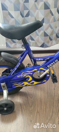 Велосипед детский 4 колесный