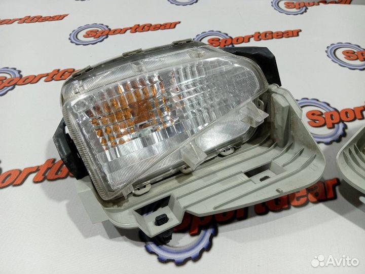 Поворотник правый Toyota Prius ZVW30 2zrfxe №188