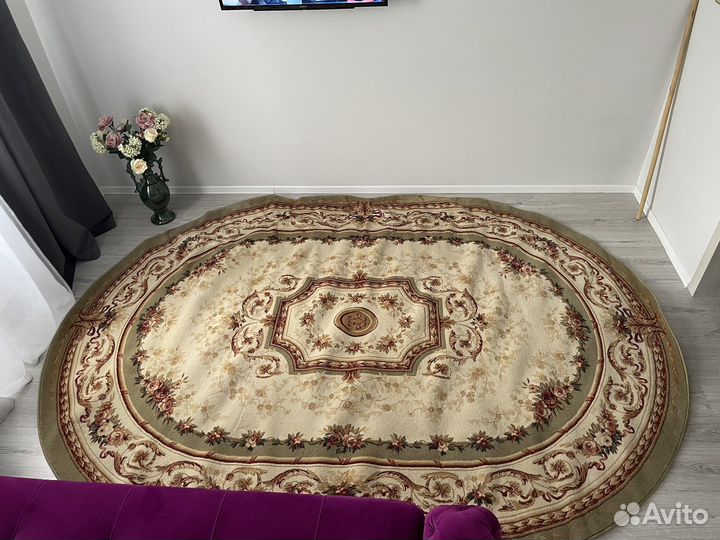 Ковер шерстяной новый