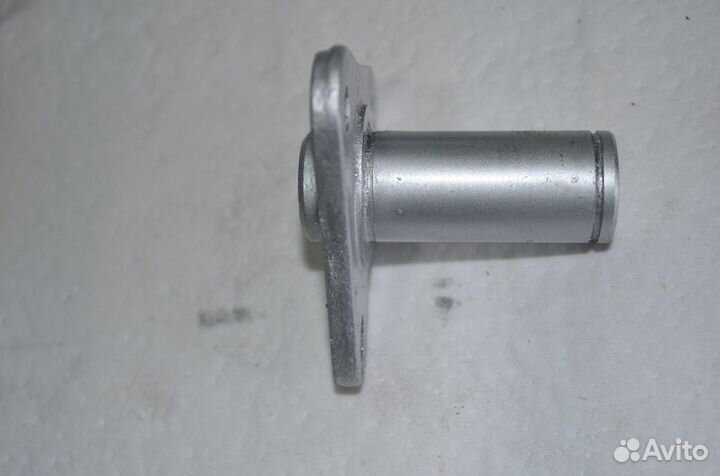 Ось рычагов 8.10.729 мтлб