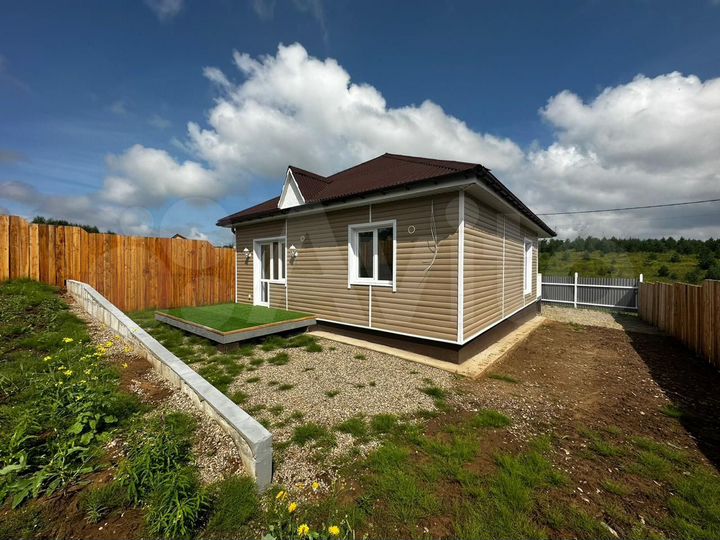 Коттедж 100 м² на участке 9 сот.