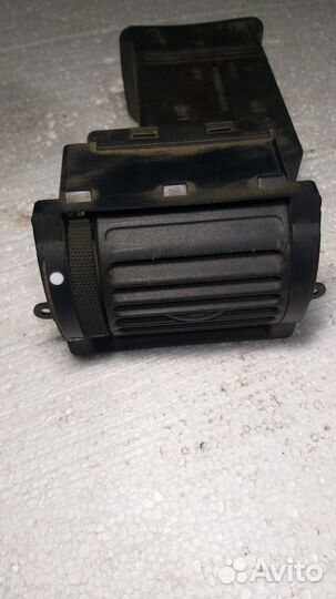 Дефлектор отопителя (правый)