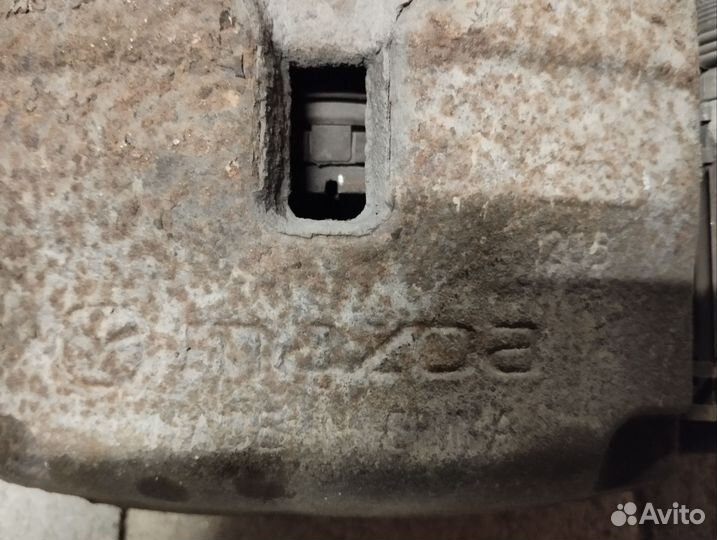 Суппорт передний пара Mazda 3 bm