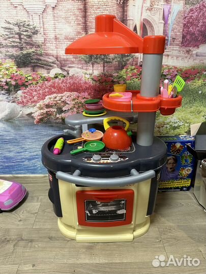 Продам детскую кухню