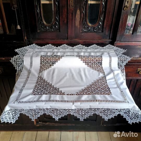 Старинная скатерть