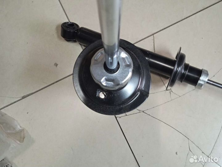 Амортизатор задний Hyundai Sonata EF 99-04